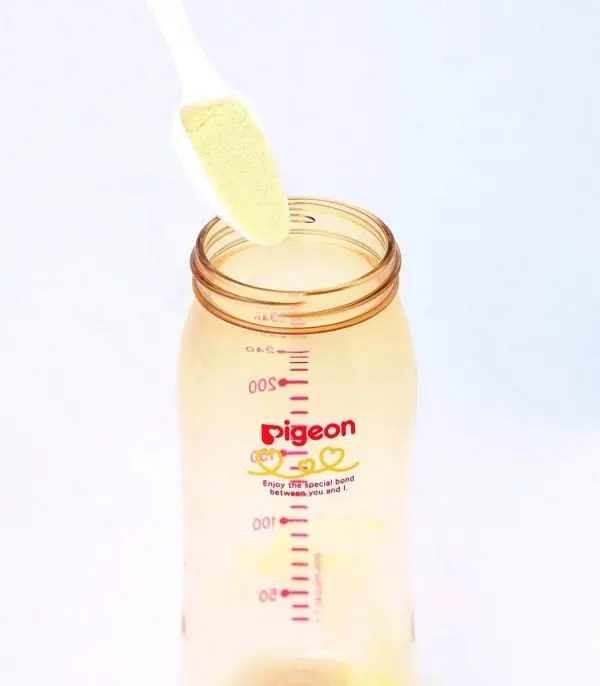 61HBpyL8E2BL._SL1280_.jpg Pigeon Breast Milk Bottle Light Green 240ml - الصورة 4