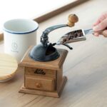 Kalita Hand Grinding Coffee Mill - الصورة 3